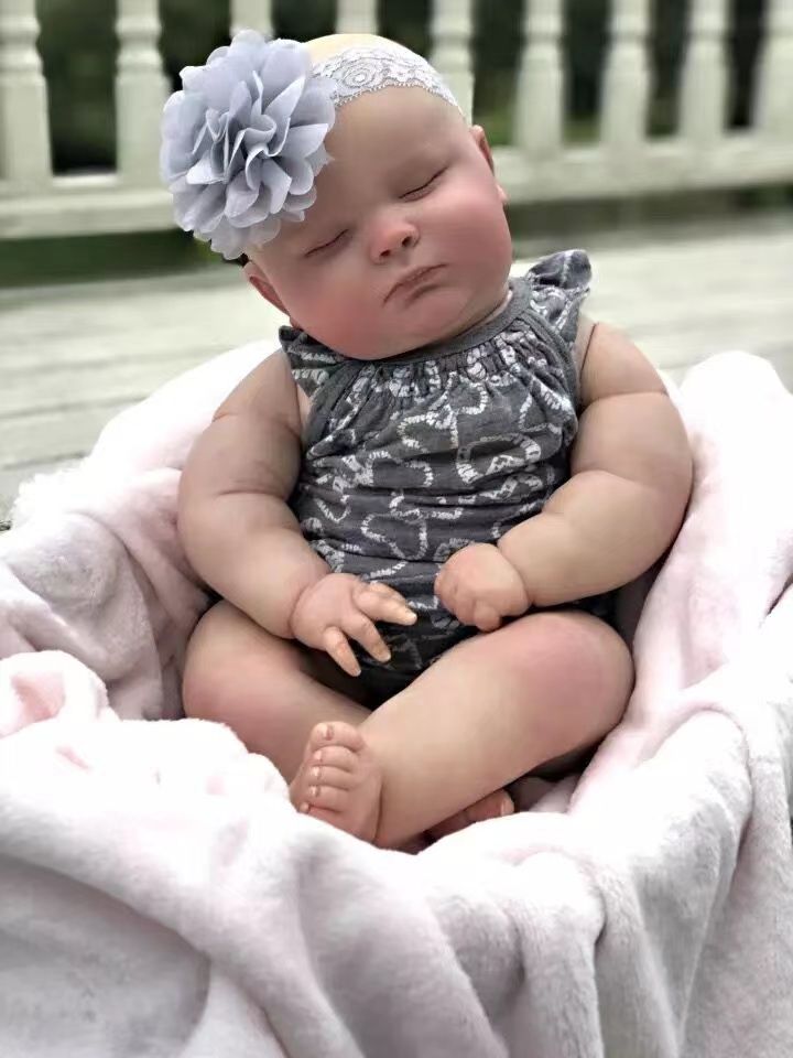 50cm reborn doll with cotton body, simulated veins and a hairpiece Collectible