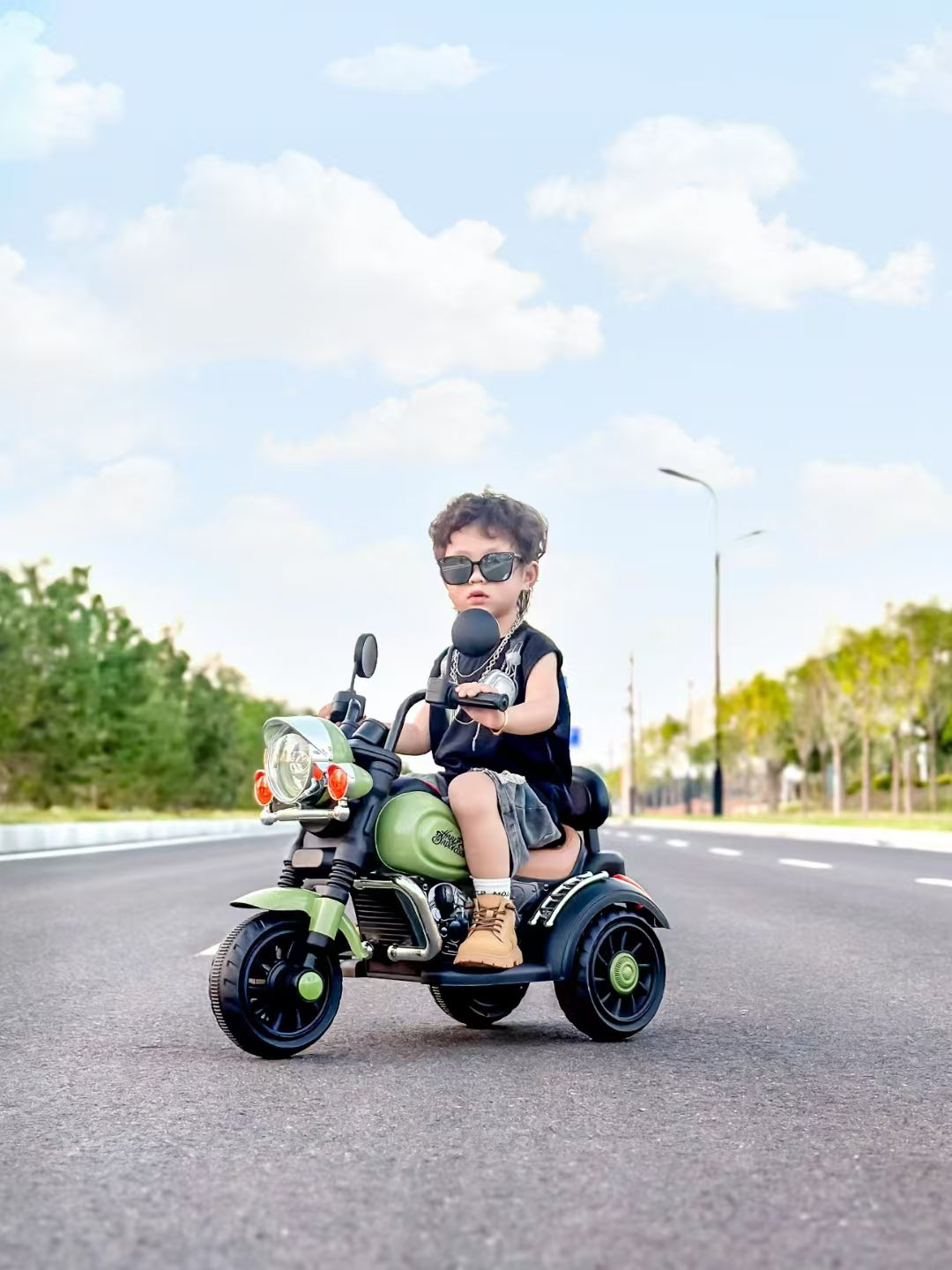 Electric Kids Tricycle With Three Wheels,Rechargeable Kids Motorcycle