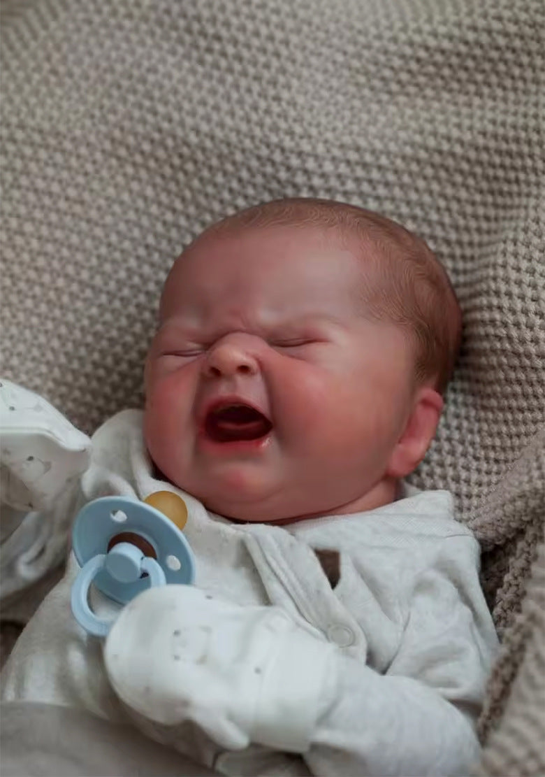 49cm Breathtakingly realistic motion! With 3D skin and visible veins, this crying doll redefines "realism"!