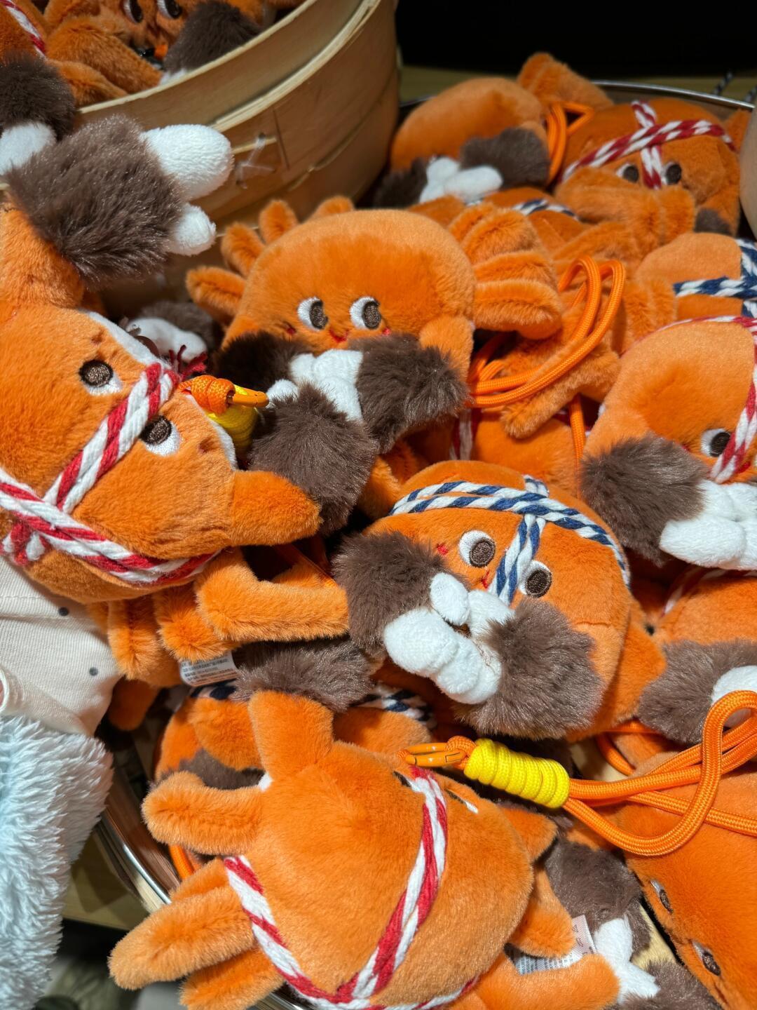 Christmas Crab Ornament: Adorable Plush Crab Keychain | Unique Xmas Tree Decoration & Stocking Stuffer Random color of lanyard