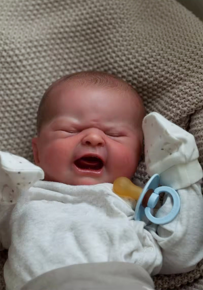 49cm Breathtakingly realistic motion! With 3D skin and visible veins, this crying doll redefines "realism"!